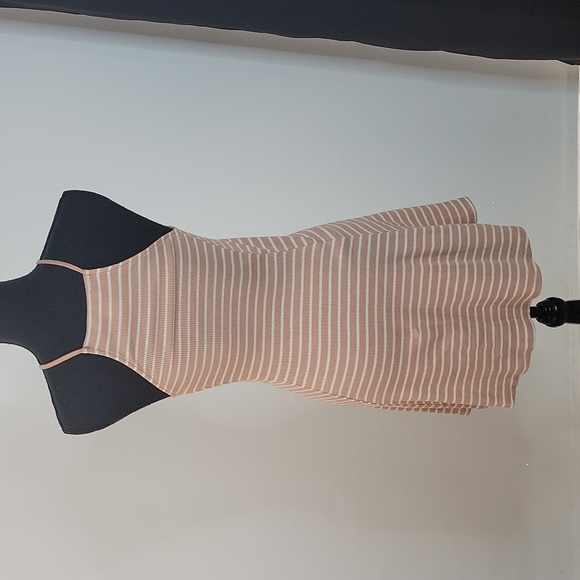 Forever21 pink striped dress small - Picture 4 of 5